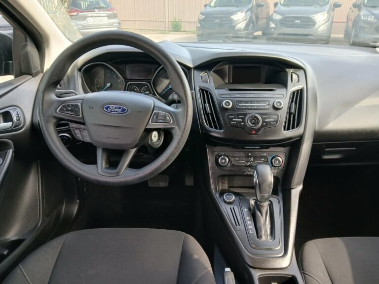 2017 FORD FOCUS SE