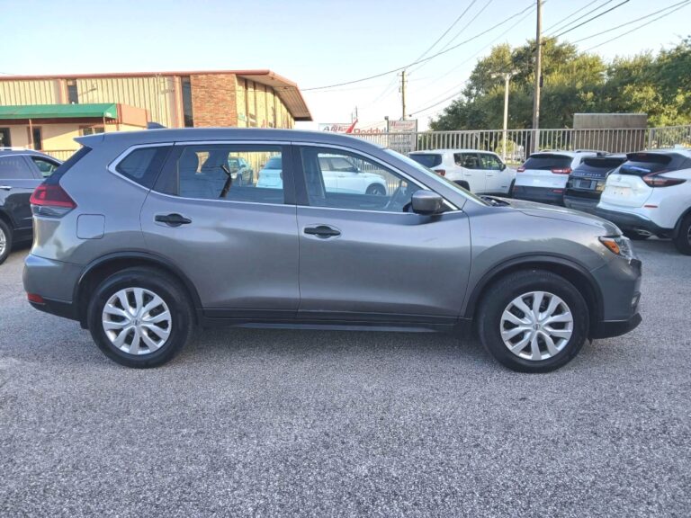2018 NISSAN ROGUE S