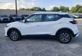 2022 NISSAN KICKS SV