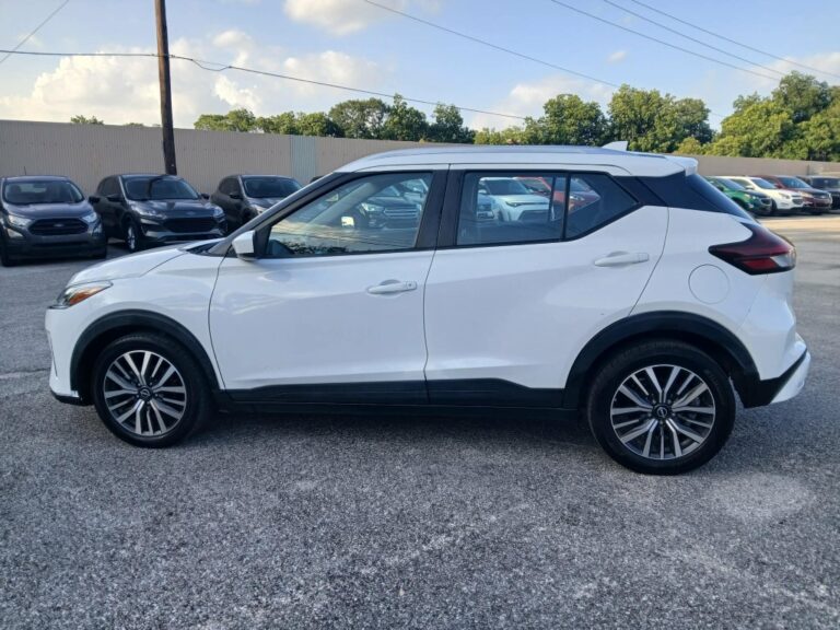 2022 NISSAN KICKS SV