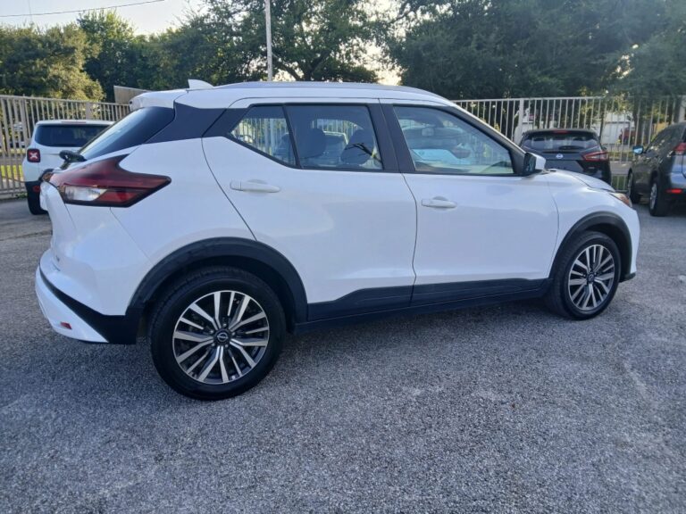2022 NISSAN KICKS SV