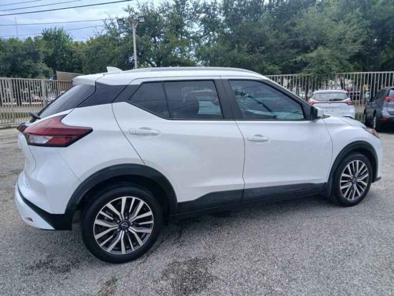 2022 NISSAN KICKS SV