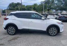 2022 NISSAN KICKS SV