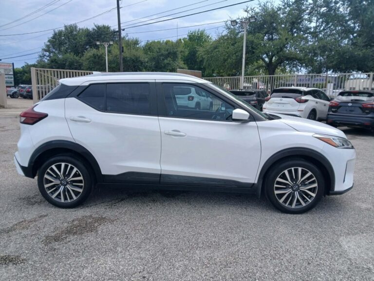 2022 NISSAN KICKS SV