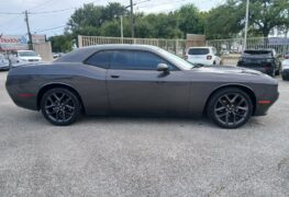 2019 DODGE CHALLENGER SXT