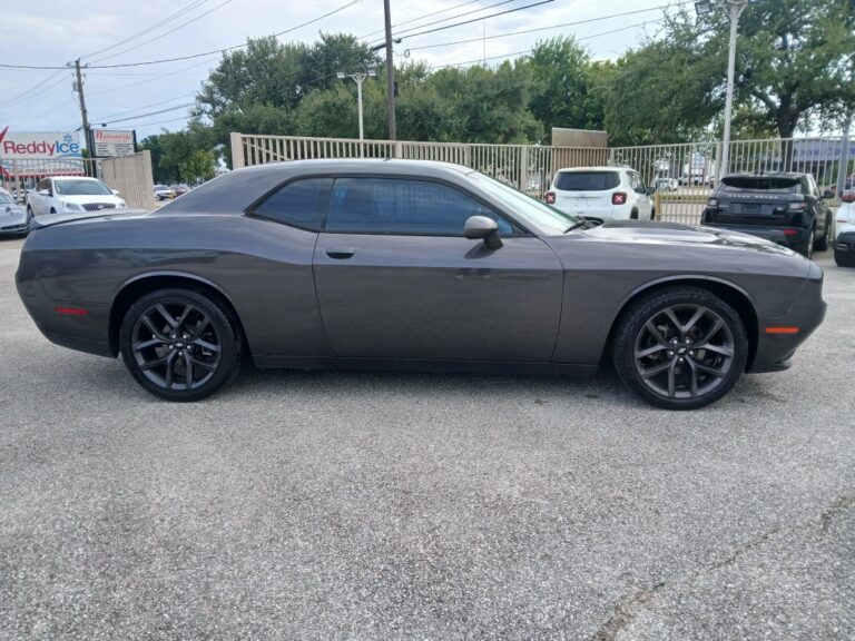 2019 DODGE CHALLENGER SXT