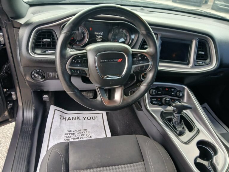 2019 DODGE CHALLENGER SXT