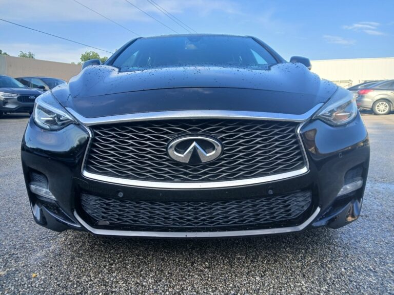 2018 INFINITI QX30 SPORT