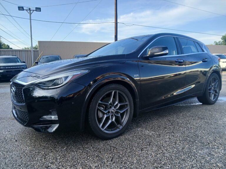 2018 INFINITI QX30 SPORT