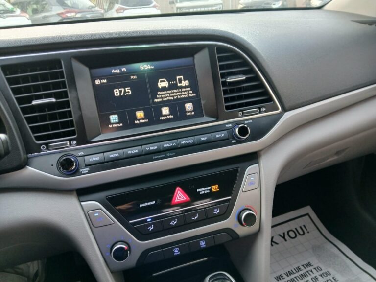 2018 HYUNDAI ELANTRA SEL