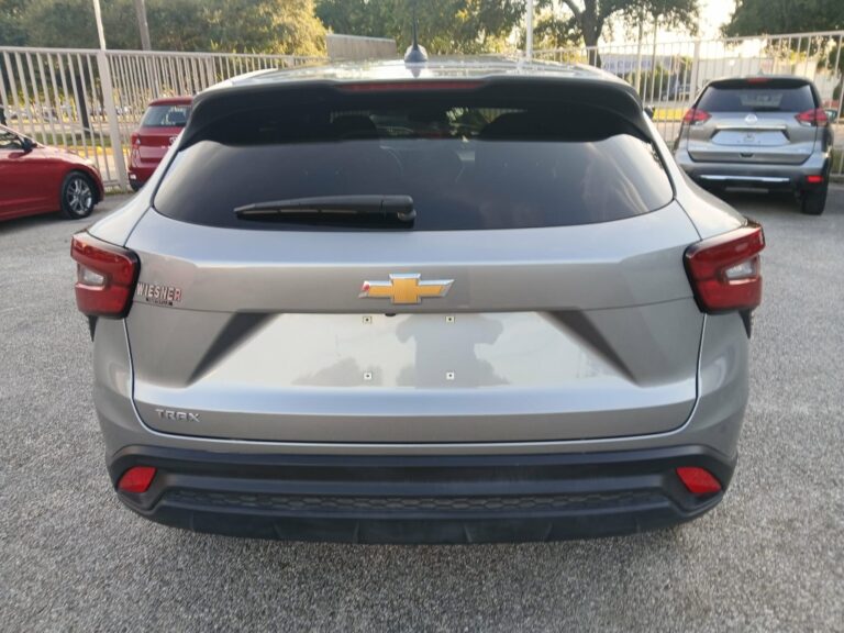 2025 CHEVROLET TRAX LS