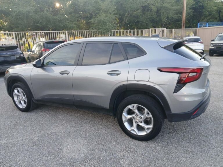 2025 CHEVROLET TRAX LS