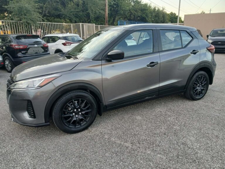 2024 NISSAN KICKS S