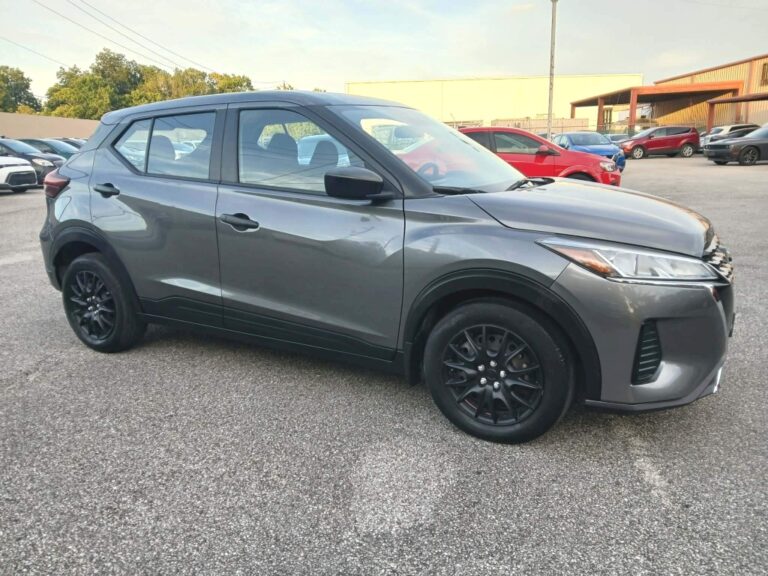 2024 NISSAN KICKS S