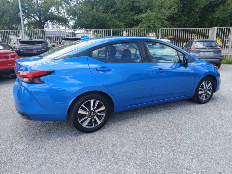 2021 NISSAN VERSA SV