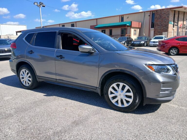 2017 NISSAN ROGUE S