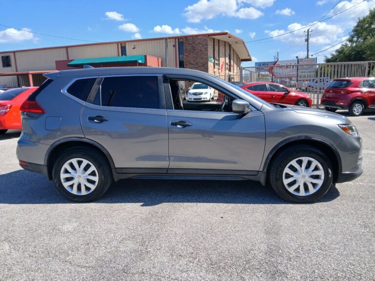 2017 NISSAN ROGUE S