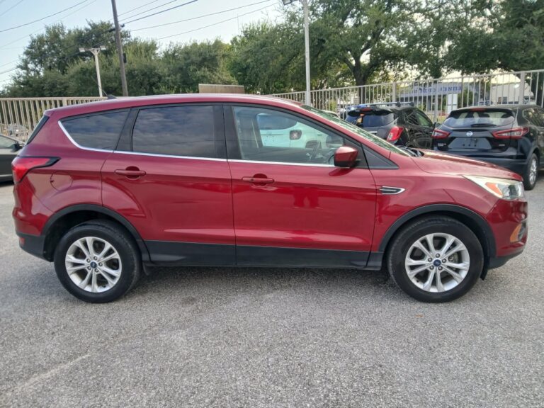2019 FORD ESCAPE SE