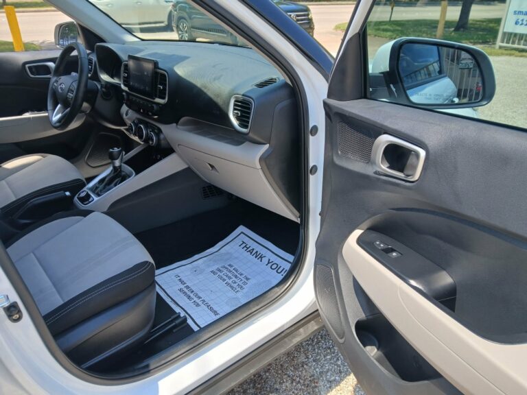 2025 HYUNDAI VENUE SEL
