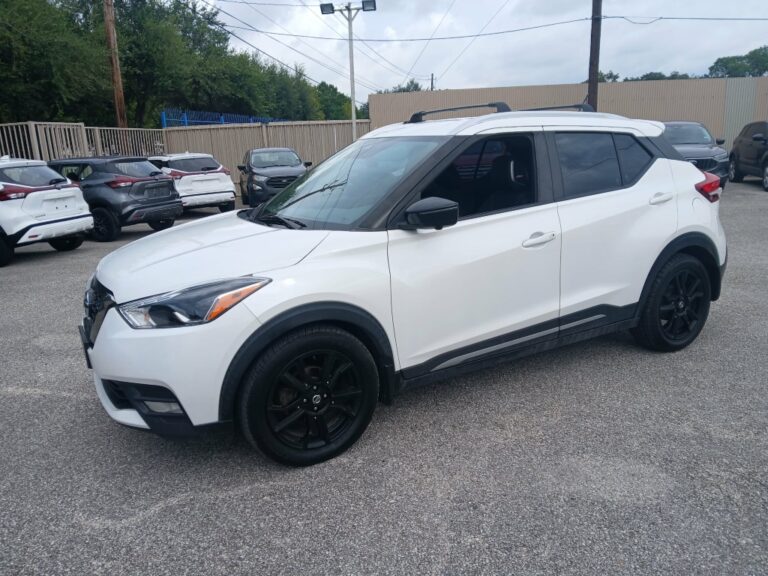 2020 NISSAN KICKS SR