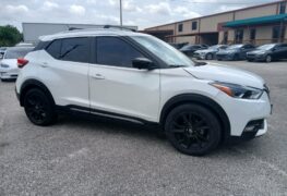 2020 NISSAN KICKS SR