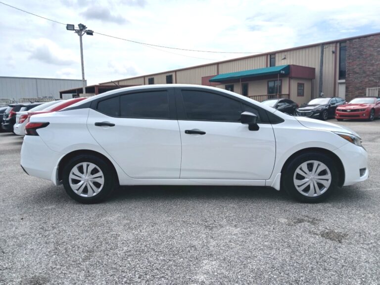 2025 NISSAN VERSA S