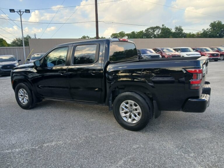 2024 NISSAN FRONTIER SV