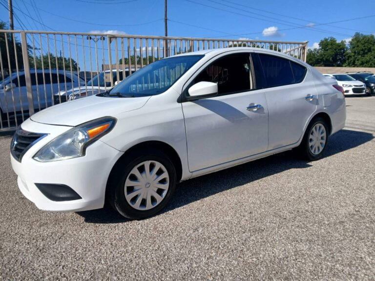 2016 NISSAN VERSA S