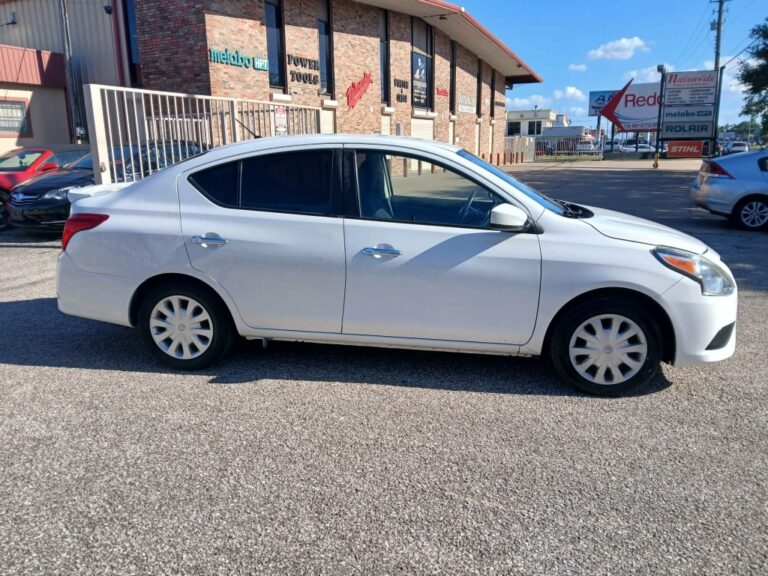 2016 NISSAN VERSA S