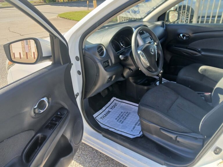 2016 NISSAN VERSA S