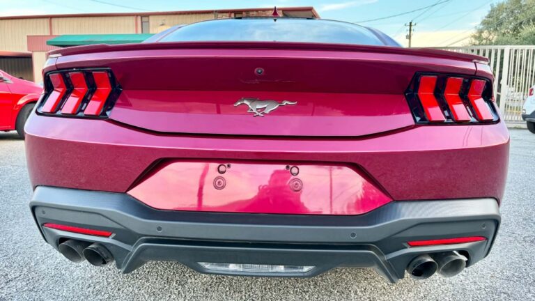 2026 FORD MUSTANG PREMIUM