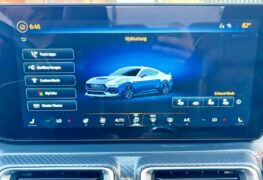 2026 FORD MUSTANG PREMIUM