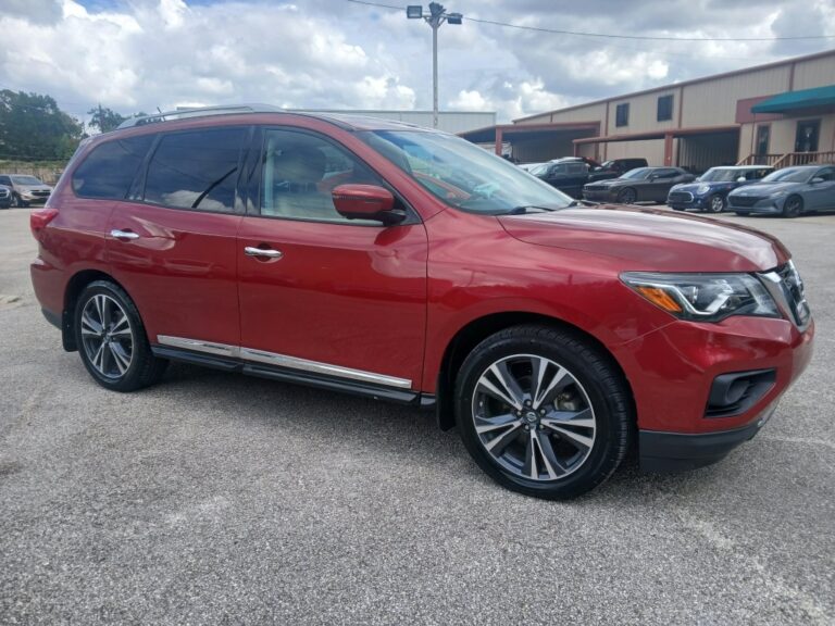 2017 NISSAN PATHFINDER PLATINUM