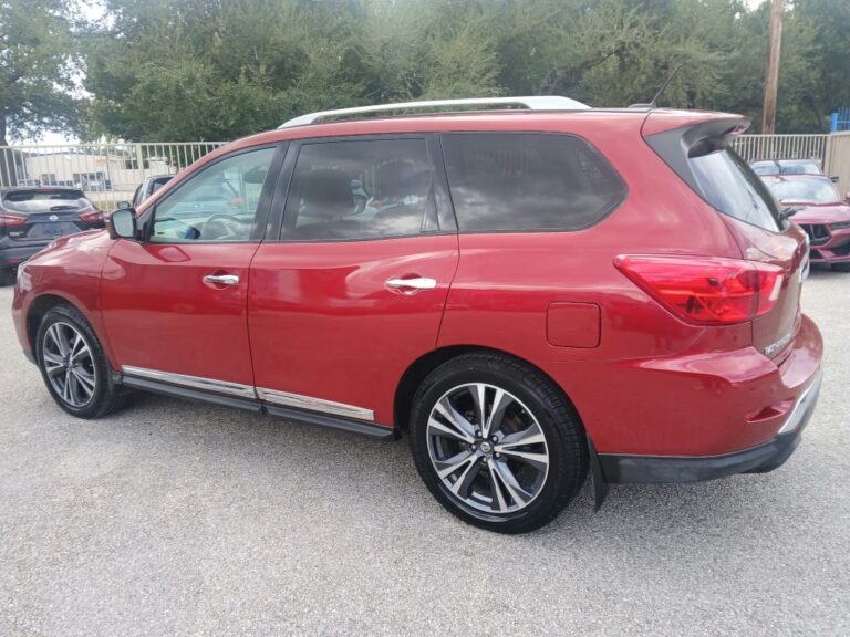 2017 NISSAN PATHFINDER PLATINUM