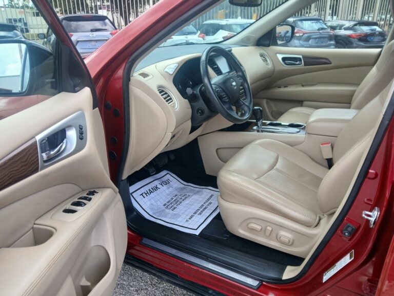 2017 NISSAN PATHFINDER PLATINUM
