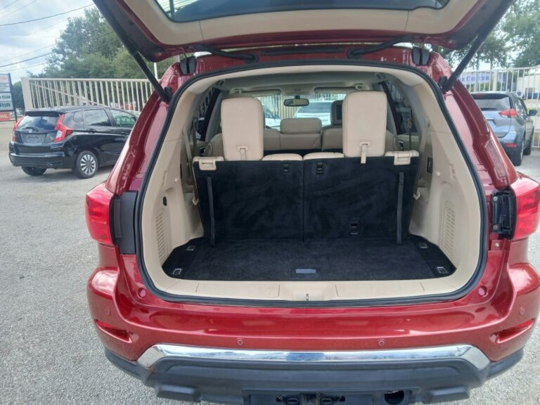 2017 NISSAN PATHFINDER PLATINUM