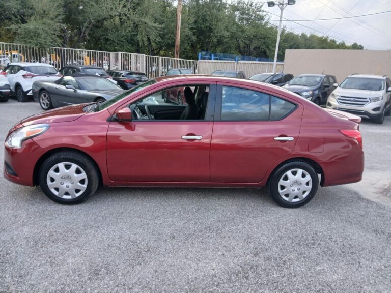 2018 NISSAN VERSA SV
