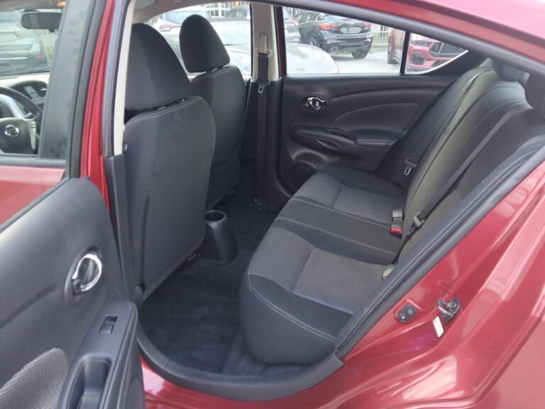 2018 NISSAN VERSA SV