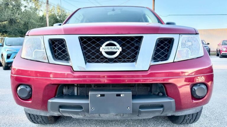 2020 NISSAN FRONTIER SV